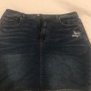American eagle skirt size 12 worn one time!